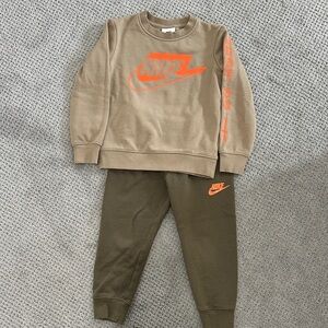 Nike Kids Brown and Orange Sweatshirt and Joggers Set